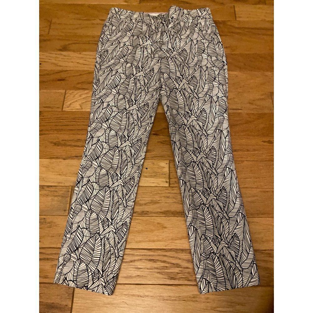 Saint Tropez West women's black/white leaf patterned skinny dress pants size 2